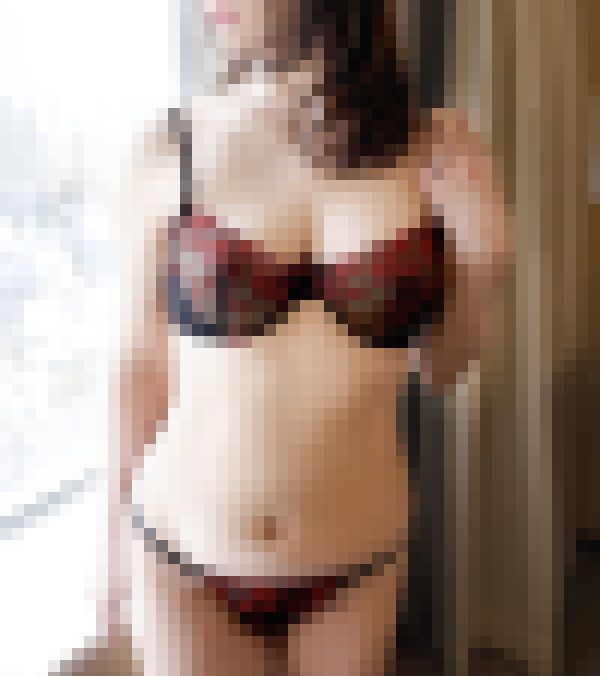 【個人】【五十路拘束】筋肉青年の生肉棒で中出し調教される五十路妻。手足を拘束され玩具責め潮吹き卒倒【初回特別価格】　サンプル画像