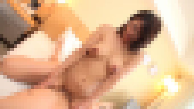 【個人】母の友人５３歳をホテルに連れ込み生ハメするD・K。熟した軟乳を野外で晒し羞恥の中、絶頂する人妻【初回特別価格】　無料画像9