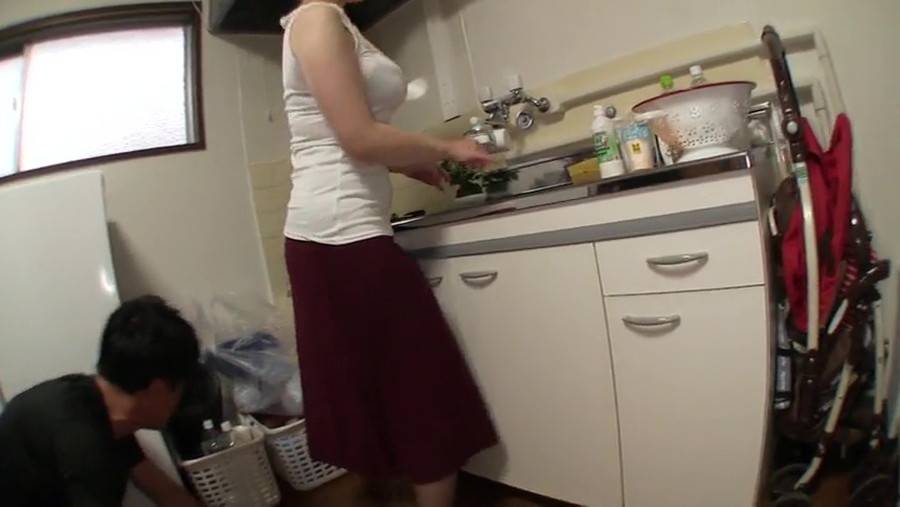 肉感介護ヘルパー 魅惑のお乳でお尻で性欲処理お世話致します　サンプル画像10