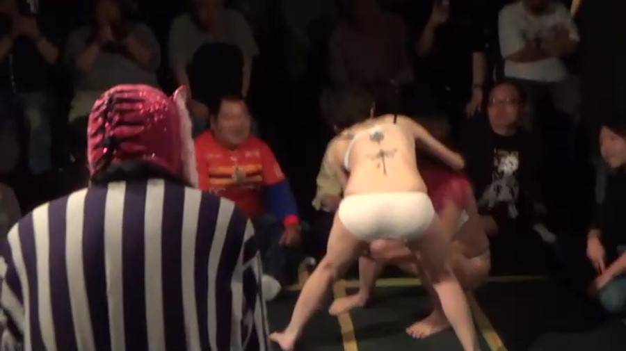 キャットファイト視姦距離マット祭り2019-最後のいたずら…ヤヴァイ!!ガチで電マでイっちゃった!　サンプル画像02