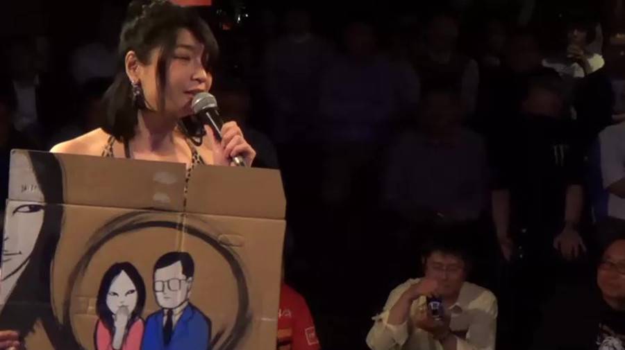 キャットファイト視姦距離マット祭り2019-最後のいたずら…ヤヴァイ!!ガチで電マでイっちゃった!　サンプル画像03