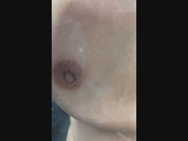 おっぱいアクリルボード!りおんちゃんの美乳をグリグリ押しつけ!　サンプル画像01