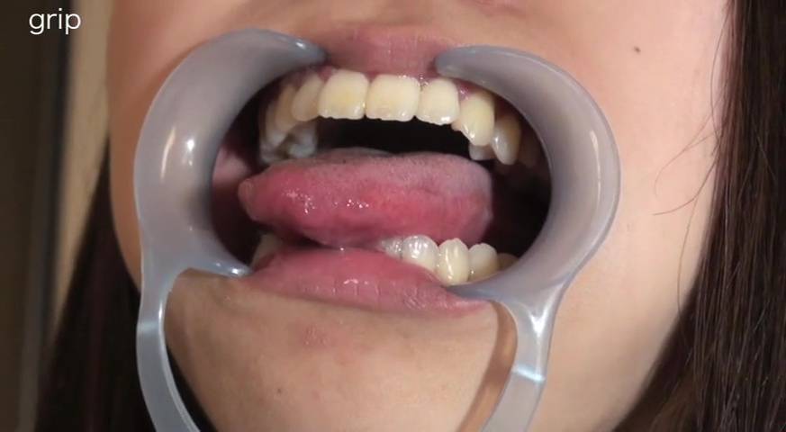 素人粘写01 溢れる唾液を男に吐きかけ、そして飲ませる 天然だけど痴女っぽい性癖の女子大生編　サンプル画像03