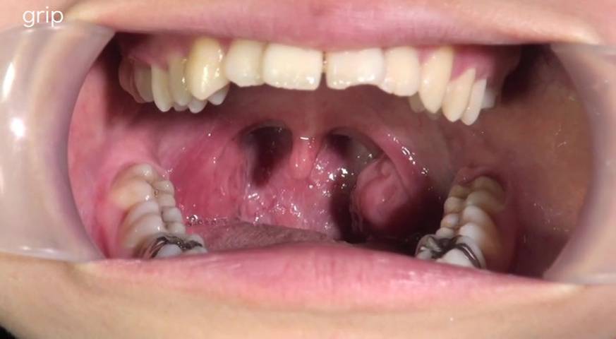 素人粘写02 64ミリ長舌を振り回して男の顔面を舐め綴り発情トランス接吻しまくりの淫乱フリーター編 サンプル画像01