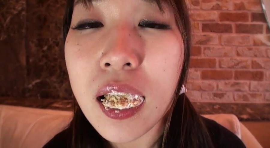 咀嚼・唾液・鼻水・尿・汗・精飲 JK体液￥交 白石陽菜　サンプル画像03