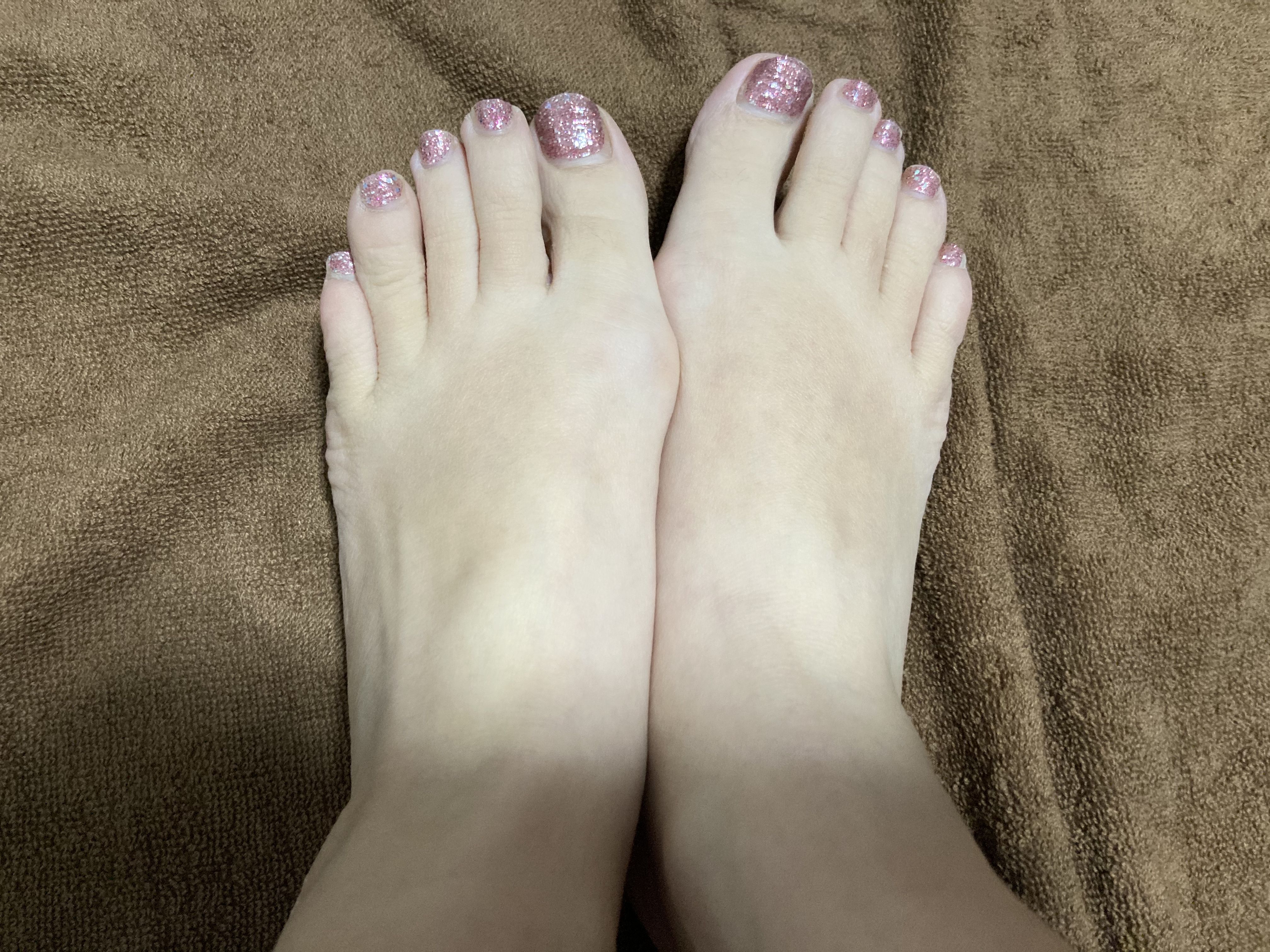 普通の女の子の足の爪切り-スマホ自撮り◎高橋みずき(29歳)保育士　サンプル画像03