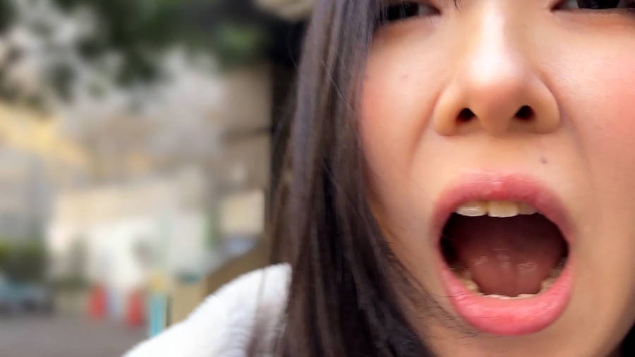 【HD】おっぱい大きめ童顔女子がM男に濃厚鼻フェラ　サンプル画像10