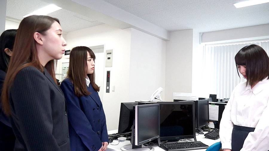 【HD】イジメられっ娘 3人の女子による陰惨なメス奴隷調教　サンプル画像01