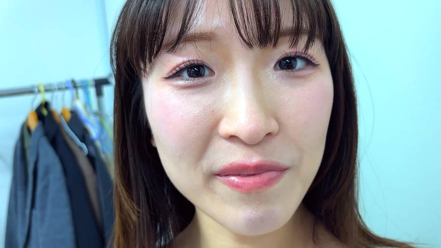 【HD】ももなちゃんがM男に濃厚キス　サンプル画像01
