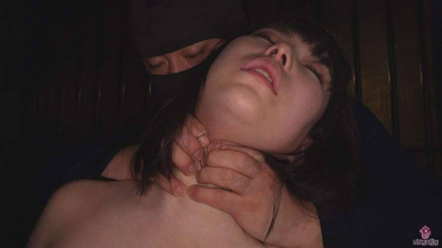 【HD】リアル首絞め 05 本気の首絞めで 意識が落ちる瞬間の 悦楽に浸る女たち　サンプル画像03