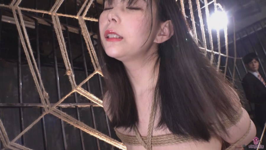 【HD】緊縛股縄●● 〜屈●の麻縄ワレメ食い込み〜 吉根ゆりあ　サンプル画像11