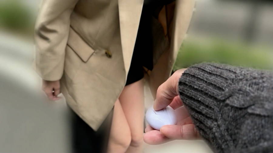 【HD】街中リモバイ散歩で発情スイッチON 〜興奮そのまま濃厚中出しSEX〜 2　サンプル画像02