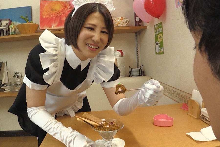 【HD】脱糞メイドカフェ 「なつみ特製 マスカットロパフェはいかかですか？」　サンプル画像03