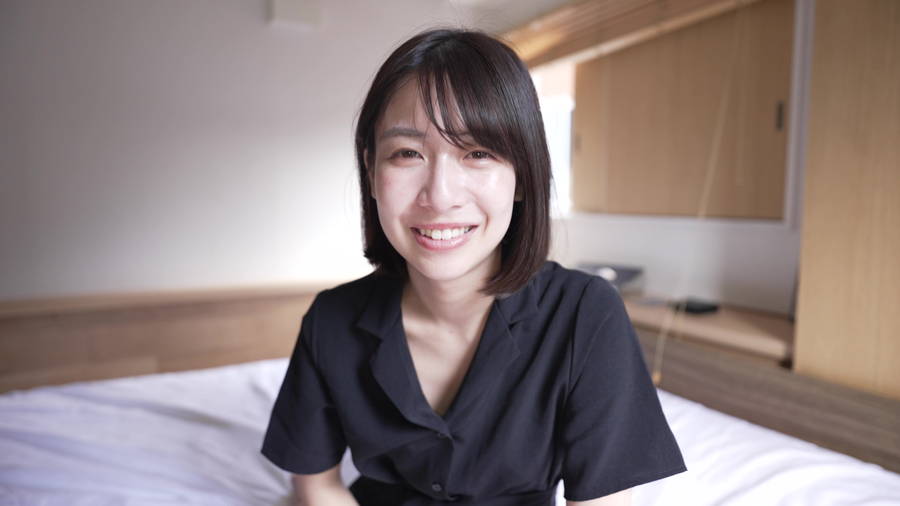 【HD】【個人撮影】湊波流の舌ブラシで「汚舌苔」採取! サンプル画像01