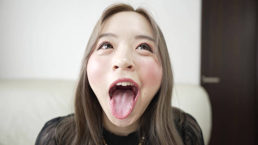 【HD】【個人撮影】菊池はる 初喉チンコ触り&擬似フェラ体験 サンプル画像09