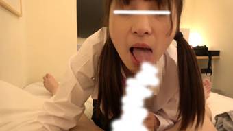 【パパ活動画】イキすぎちゃう小柄な女の子みれいちゃんVSデカチンおやじヽ（￣￣￣￣￣￣∇￣￣￣￣￣￣；）ノ　サンプル画像1