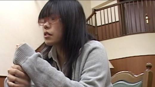 【初めてのヌード撮影】処女でもあそこはグロテスクで卑猥な件【りつこ20歳】 サンプル画像