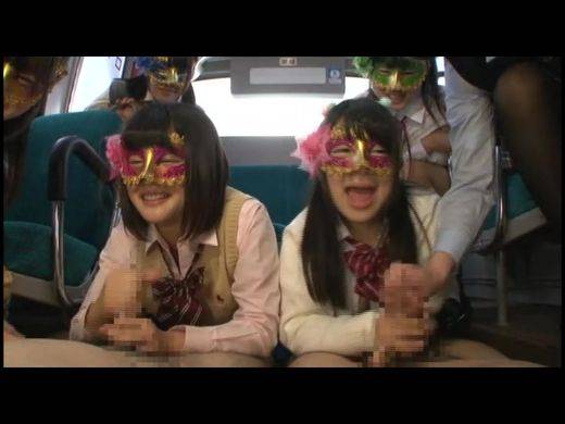 【クリスタル映像】変態女子校生集団逆痴漢 #003 TMHK-001-03 サンプル画像3