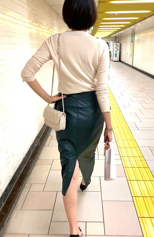 【芸能人シリーズ！】これはヤバイ！本上ま〇み似の高身長エロ尻とムッチリエロデカケツを拝む！【363】　サンプル画像1