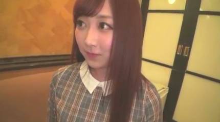 巨乳の20歳美容系専門学校生が彼氏に内緒で緊張のハメ撮り サンプル画像