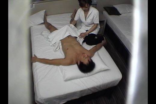 派遣のおばさんマッサージを口説いちゃいました！File.4 サンプル画像