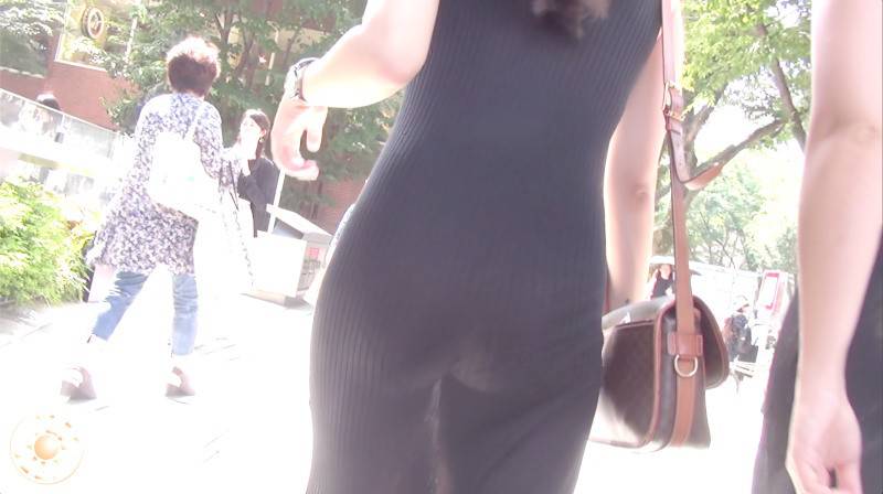 【FHD高画質】光の照り返しでお尻の形くっきり 黒ワンピ サンプル画像