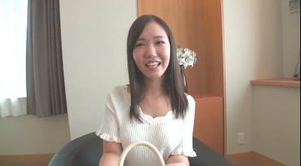 スレンダー巨乳の清楚系20歳女子大生が初ハメ撮りで抜群のエッチな反応 サンプル画像