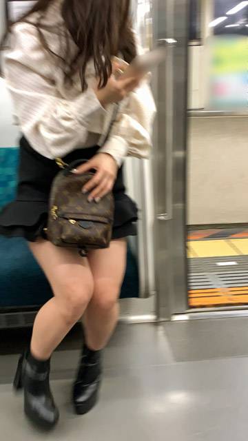 濡れ髪がセクシーなお色気女子大生　サンプル画像2