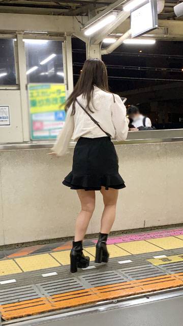 濡れ髪がセクシーなお色気女子大生　サンプル画像3