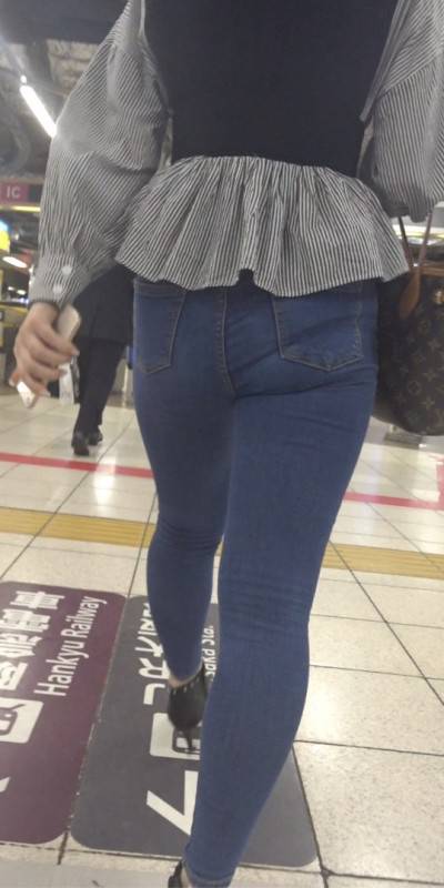 新～極上のおかず972（肉尻お姉様の尻ブリン） サンプル画像