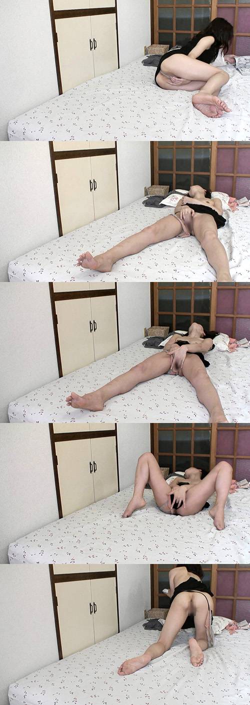 穴指とクリ指で同時に刺激してイク女２　指派オナニー「下、横アングル」　サンプル画像1