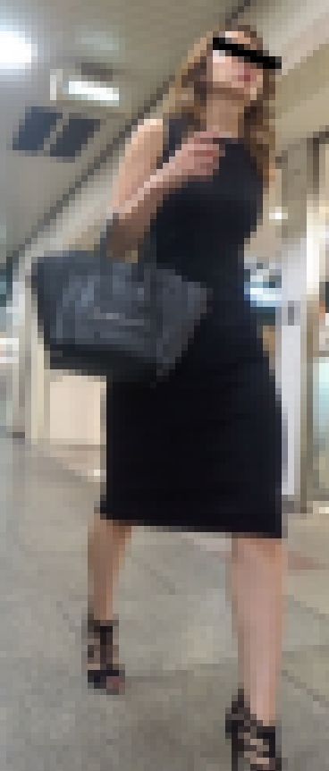 激アツおかず45（フル勃起を誘う爆尻タイトワンピお姉様！幅広な尻に誰もがフルボッキ！！）　サンプル画像1