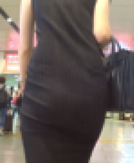 激アツおかず45（フル勃起を誘う爆尻タイトワンピお姉様！幅広な尻に誰もがフルボッキ！！）　サンプル画像3