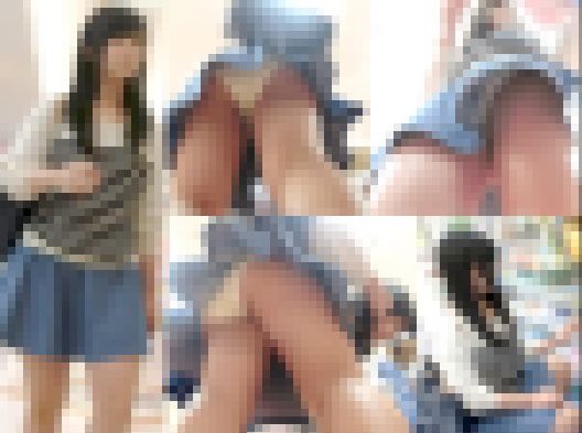 幼いロリ娘のお顔&ロリPを前後粘着逆さ撮り！店内盗撮パンチラ動画No,202 サンプル画像