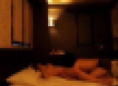 【個人撮影】娘ちゃんの写真の前で自分から腰を振る真面目人妻とハメ撮り！　サンプル画像1