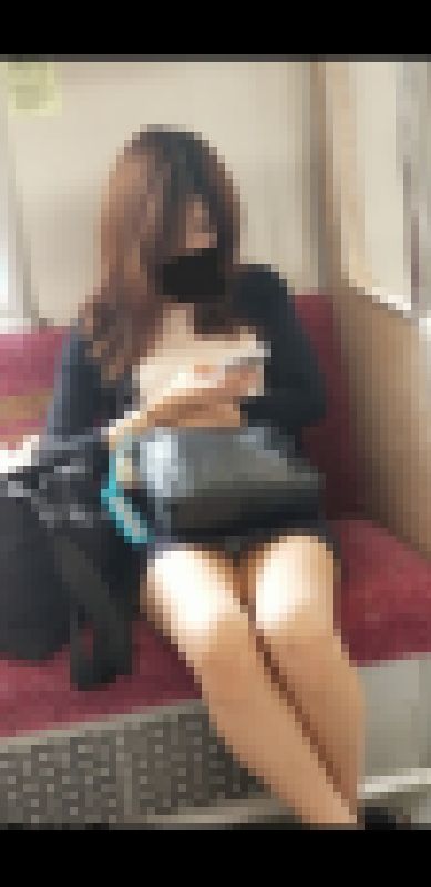 白p丸見えギャル サンプル画像