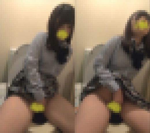 デパートのトイレでこっそりオナニーしちゃうJ〇⑲　サンプル画像1