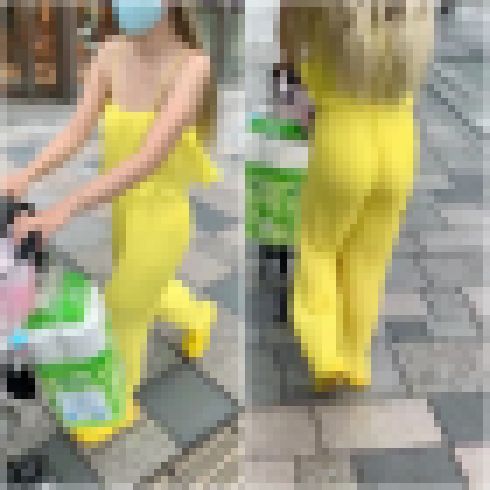 《ひときわ異様な存在感》 No.1231【ワンコと散歩中のドレッドヘアーのセレブお姉さん】 サンプル画像