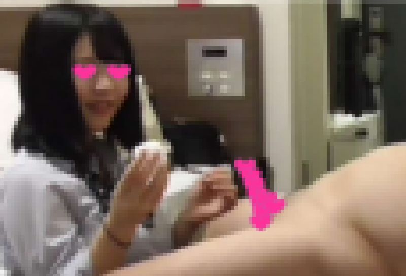 【個人撮影】オナサポ　なみえちゃん１８歳！超明るい今ドキ少女の照れ笑いおち〇ちん愛撫！！(後編) サンプル画像