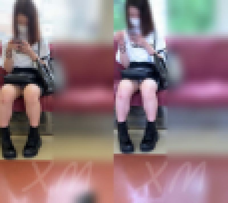 【レース生白パンチラ】電車対面パンチラ【019】 サンプル画像