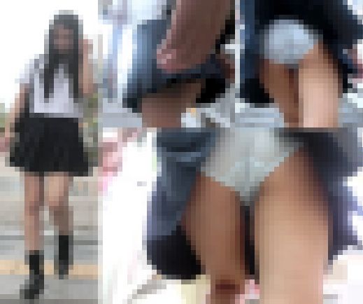 【鬼畜スカートめくり41】人目も気にせずめくっての制服女子のスジくっきりぴちパン食い込みエロ尻が丸出しに、、、 サンプル画像