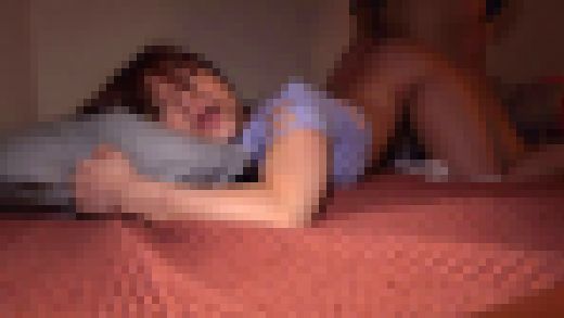 民泊イタズラ　気絶状態をハメ撮りされた女3　サンプル画像2