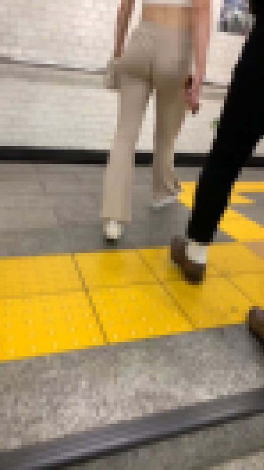 《突き出すTバック尻》 No.1307【フィットし過ぎて生尻感の様なヒップラインを堪能できるリブニット着衣尻】　サンプル画像2