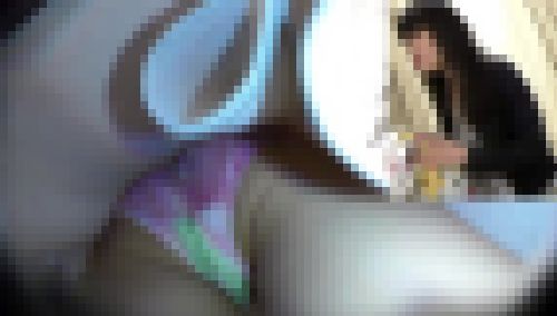 ぱっつん店員のパンツはカラフル！！！　サンプル画像2