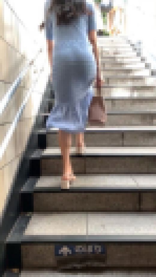 《実はモノ好き！？》 No.1314【お尻にコシコシされたスマホが羨ましい…お上品な高級美女】　サンプル画像3