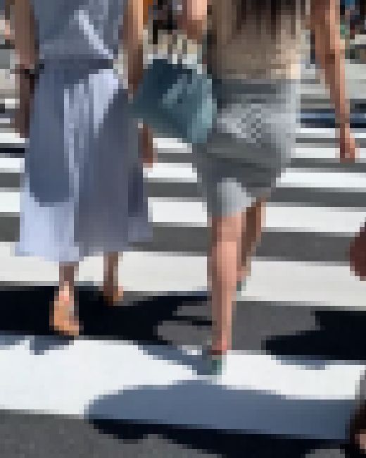 《ムニュ、ムニュ》 No.1338【Vol.1・歩くと破壊力を爆発させる着衣尻】　サンプル画像1