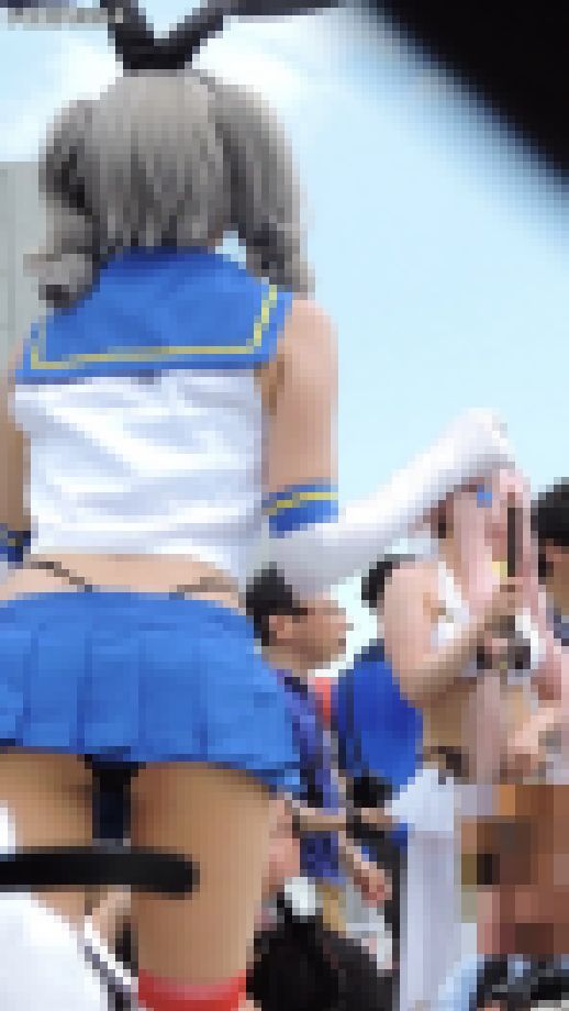 コスプレ2017夏スカートの中丸見えにフル勃起！前傾姿勢お尻突き出し【動画】イベント編 3877と3875セット販売　サンプル画像2