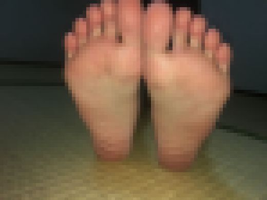 18歳美人スレンダー早苗ちゃん、足裏くすぐり！3分29秒　サンプル画像2