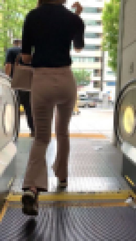 《パンツの張り付き具合の衝撃度といったら》 No.1365【ムチムチ・ブリブリ感も興奮するには十二分の存在感】　サンプル画像2