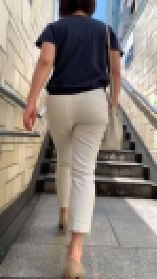 《番外編》 No.1370【第四弾は老若男女白パンツ着衣尻】　サンプル画像2